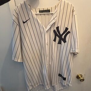 Nike Authentic Yankees 99 Jersey, L